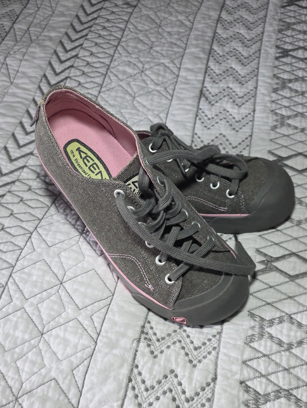 Keen Women's Charcoal Canvas Sneakers with Pink Accents